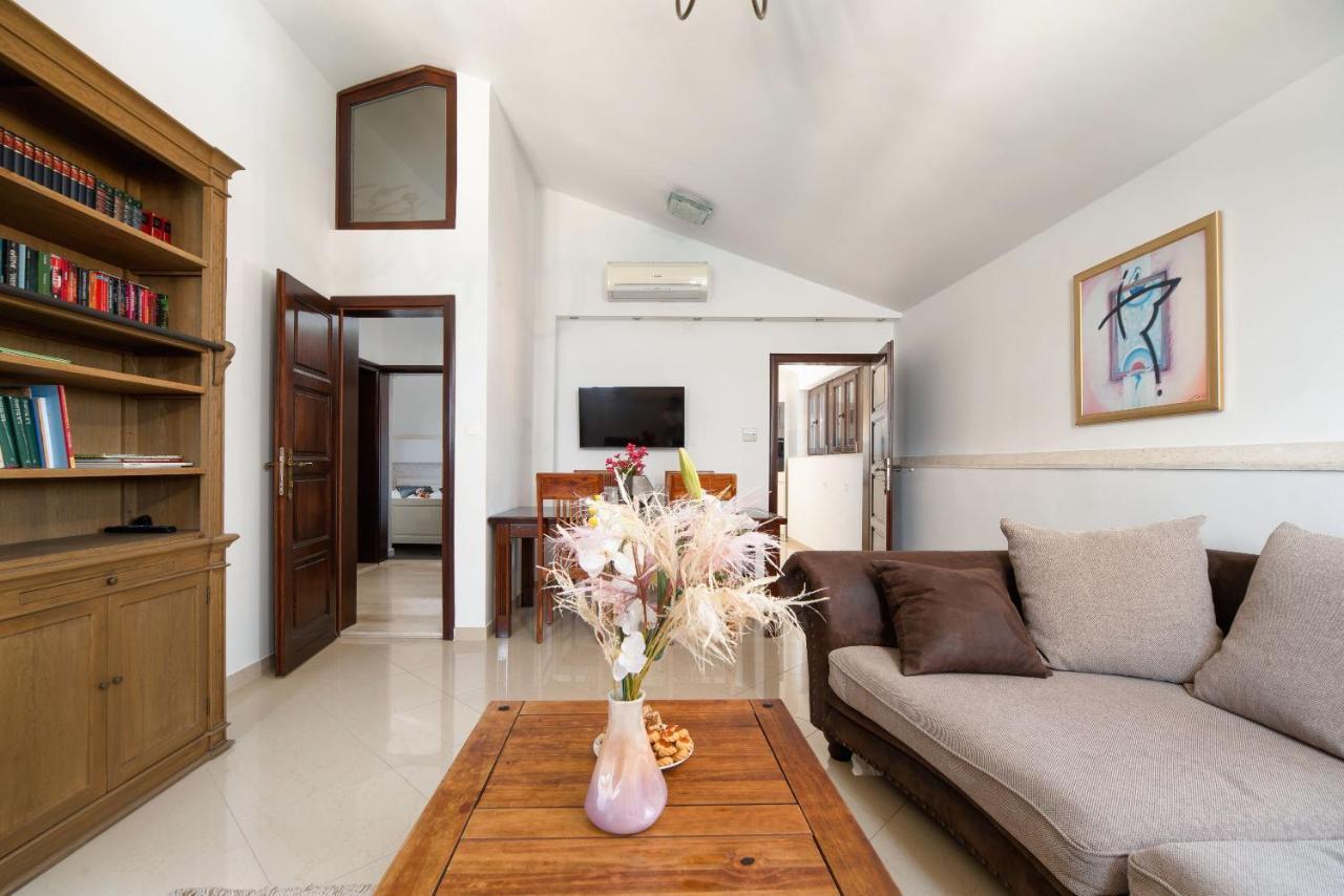 Luxury Apartments Perko Kastela Exterior photo