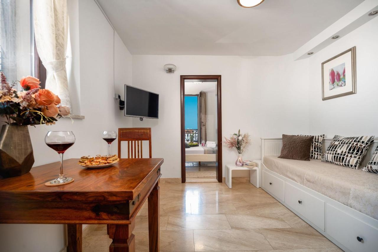 Luxury Apartments Perko Kastela Exterior photo